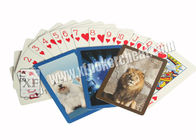 Carte da gioco di carta rosse della marcatura dell'analizzatore del poker con il modello del leone di indennità
